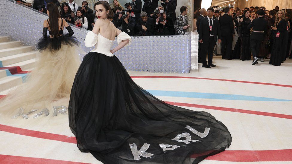Row over Met Gala's tribute to Karl Lagerfeld - BBC News