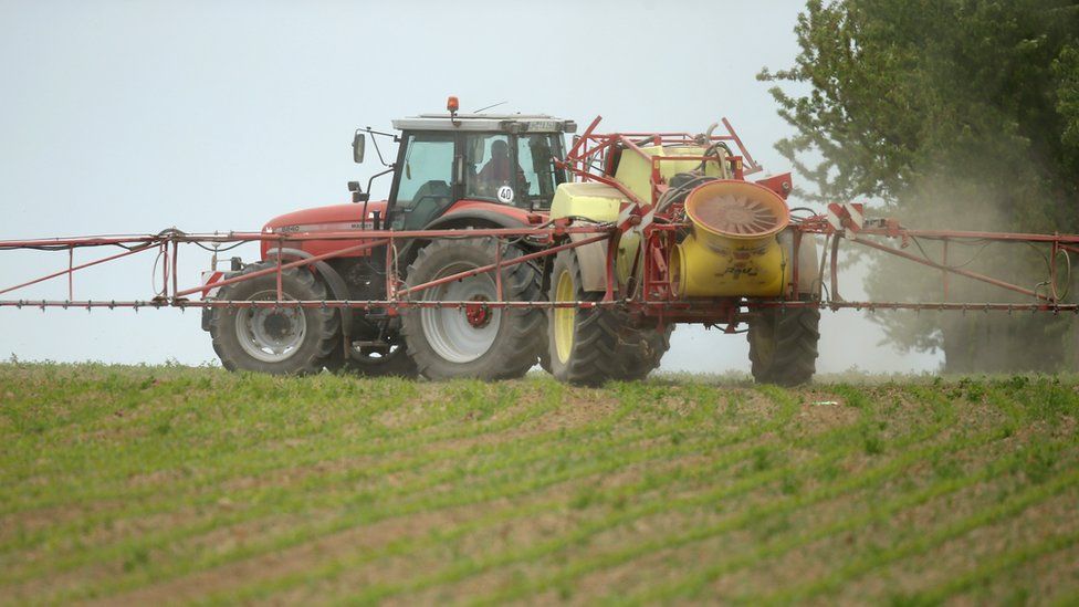 Crop-spraying in Germany, 19 May 16