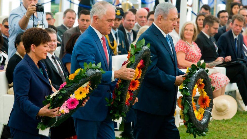 New Zealand Governor-General Patsy Reddy, Australian PM Malcolm Turnbull and Israeli PM Benjamin Netanyahu lay wreaths at the ceremony