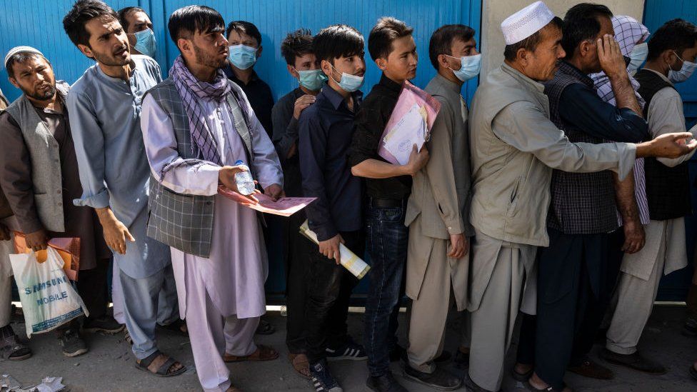 People queuing a a the passport office in Kabul, Afghanistan