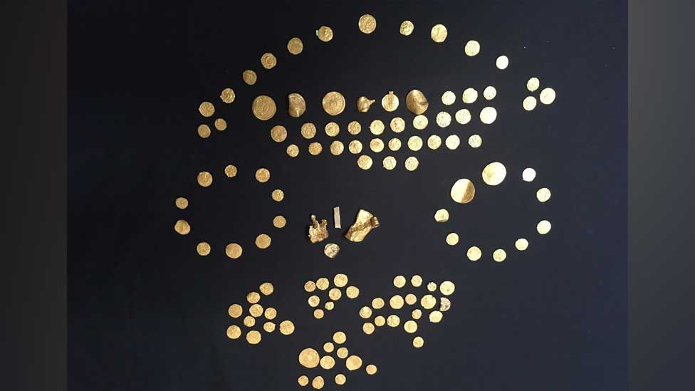 Anglo-Saxon gold coin hoard