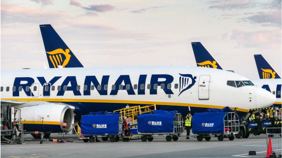 Ryanair aeroplanes