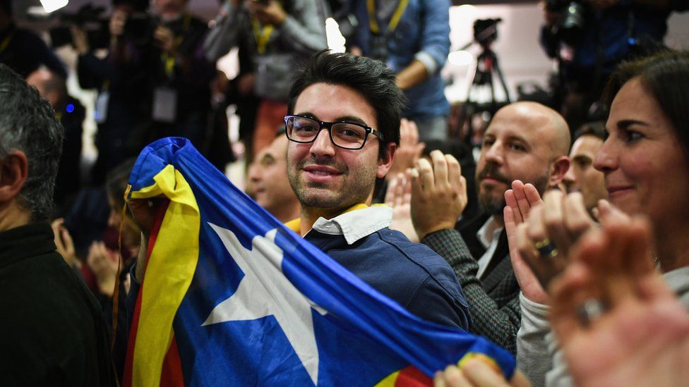 Junts Per Catalunya supporters celebrate on December 21, 2017 in Barcelona, Spain