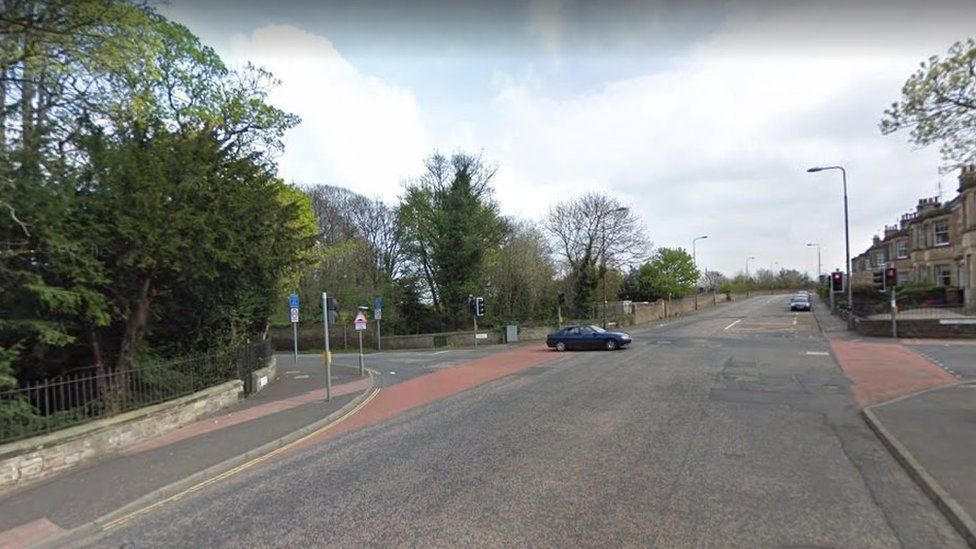 Cyclist in hospital after being hit by van in Edinburgh - BBC News