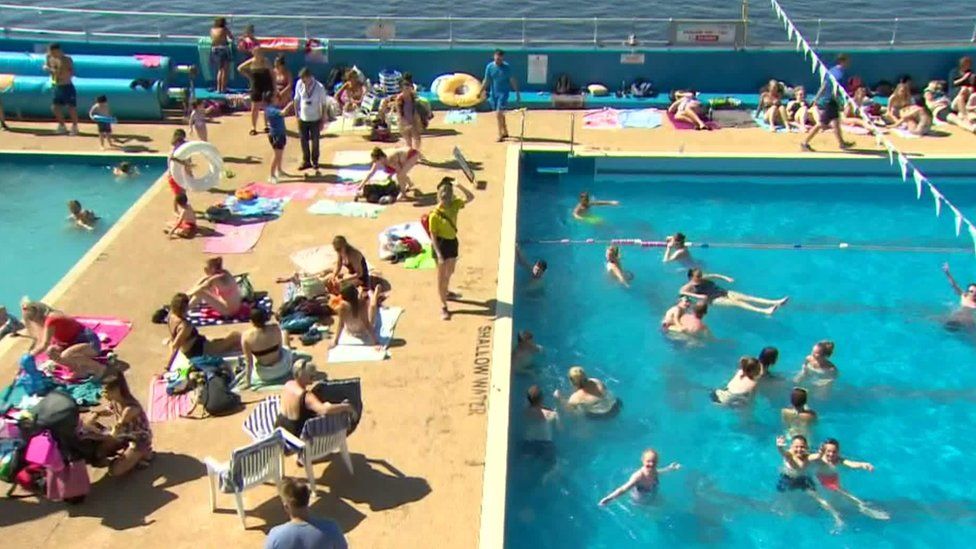 Many took the chance to enjoy the sun at Gourock lido