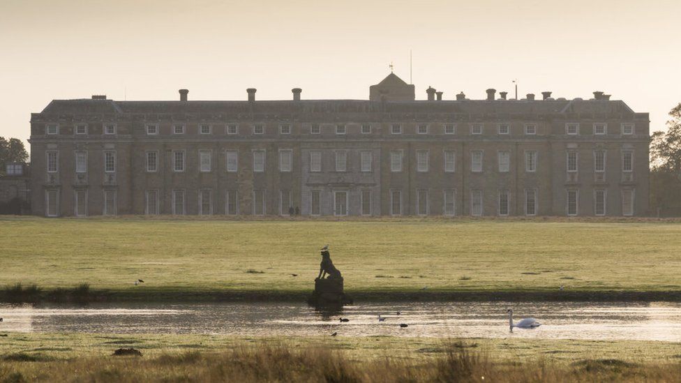 Sussex Petworth House backdrop to Ridley Scott’s Napoleon film BBC News