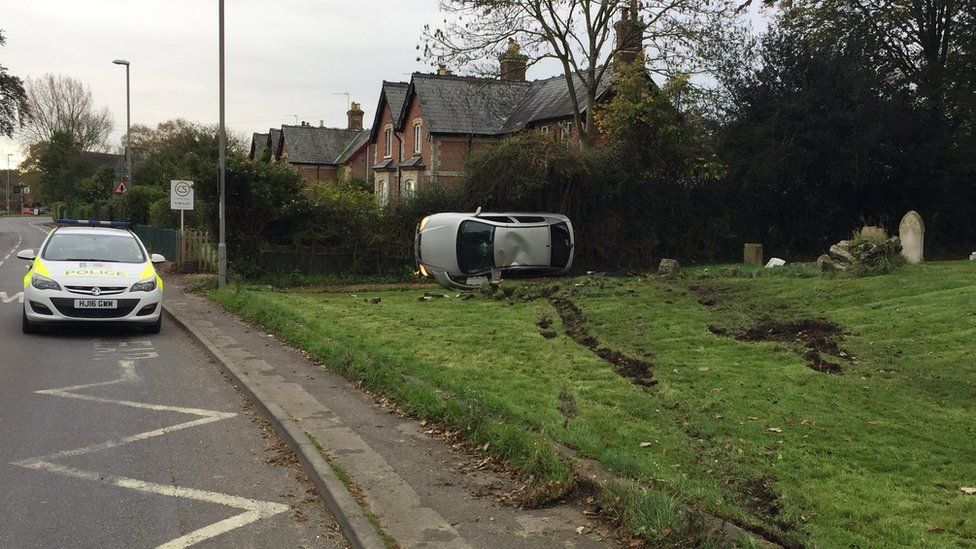 Gravestones destroyed in Lytchett Minster car crash - BBC News