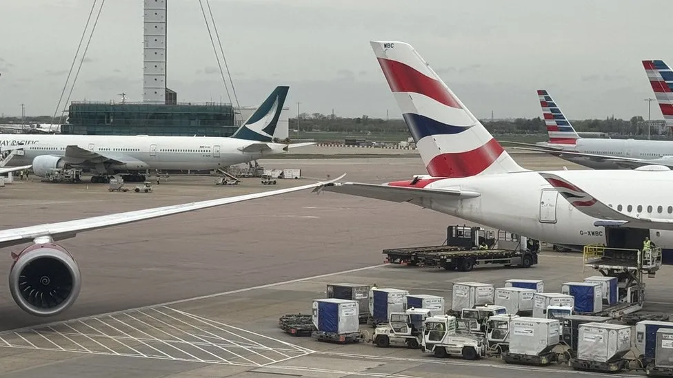 BA damaged at Heathrow Airport - 06-04-2024