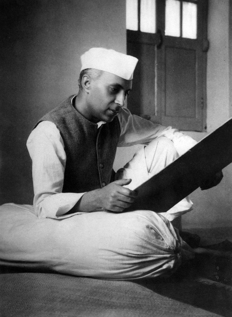 पंडित नेहरू
