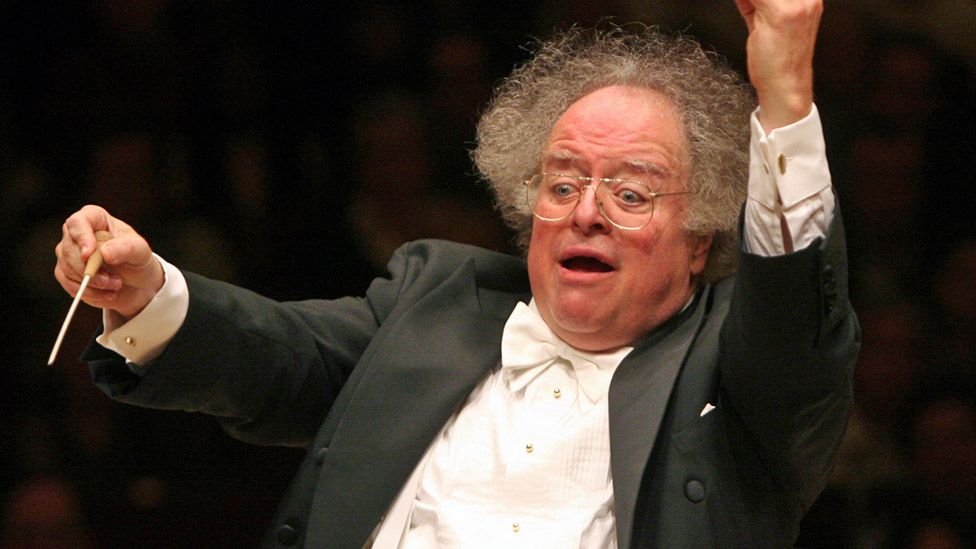 James Levine dies: Conductor led Met Opera before being fired over abuse - BBC News
