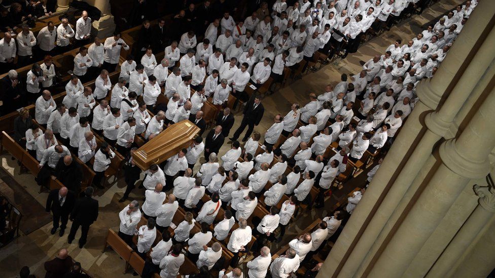 Chefs mourning Bocuse at Lyon cathedral, 26 Jan 18