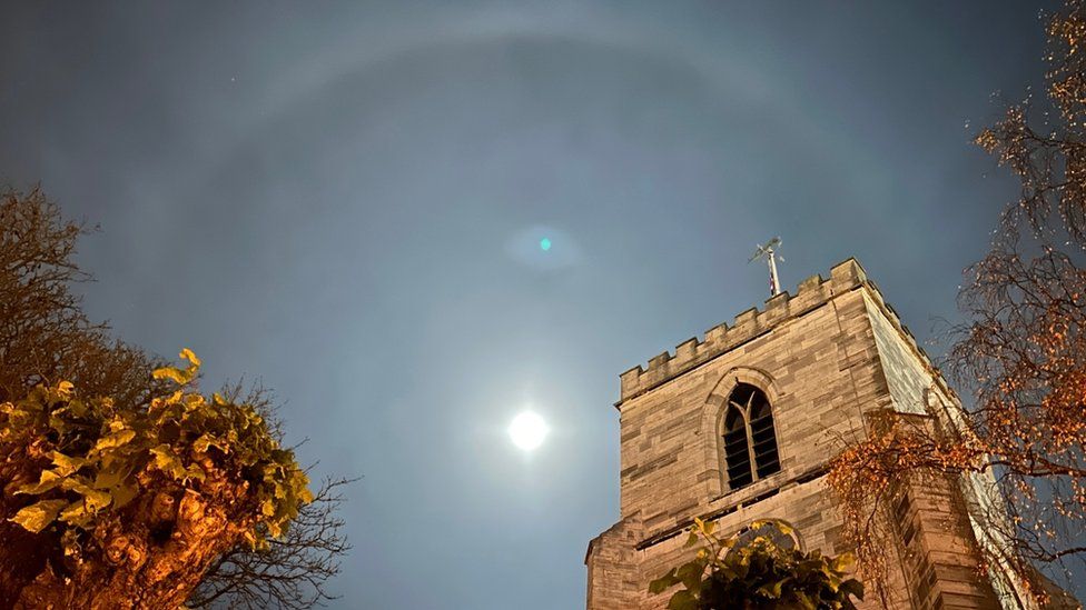 What Is A Moon Halo And How Is It Different To A Moonbow?