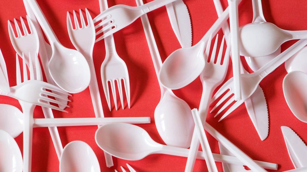 Plastic: Government plans to ban single-use plastic cutlery in England -  BBC Newsround