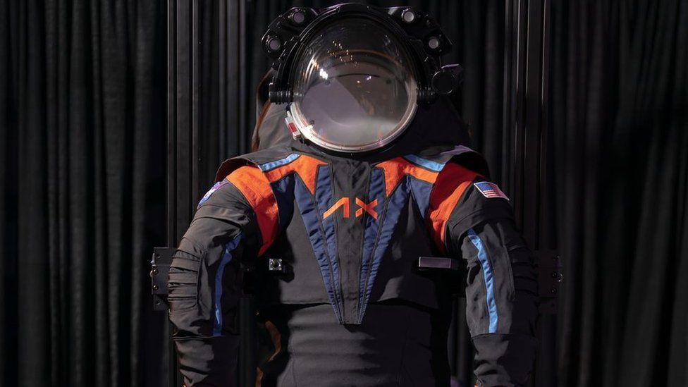 Prada to design Nasa's new Moon suit - BBC News