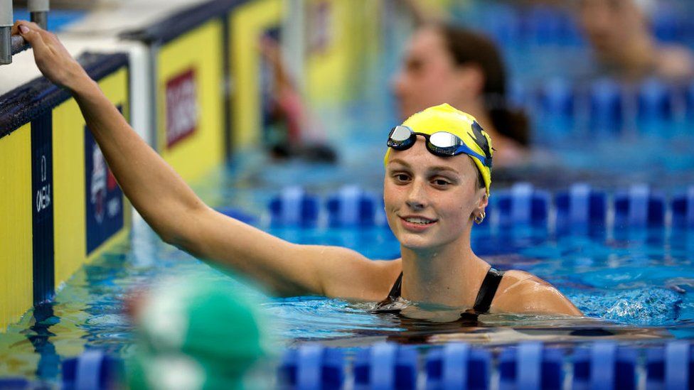 Summer Mcintosh: 16-year-old Super Swimmer Breaks Two World Records 