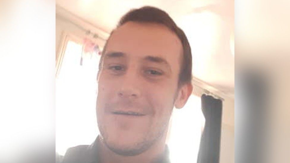 Westcliff Man jailed for punch killed James Avis BBC News