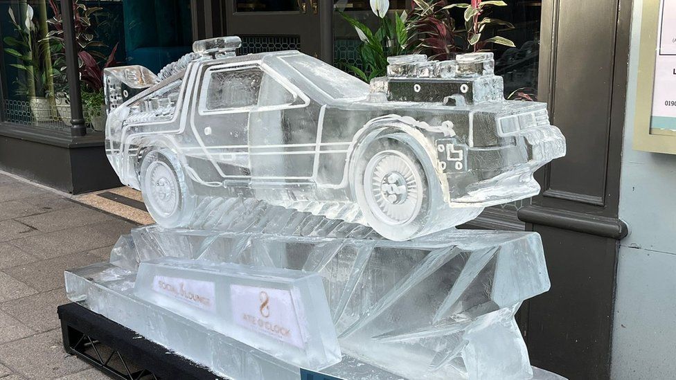 Back to the Future-inspired ice sculpture