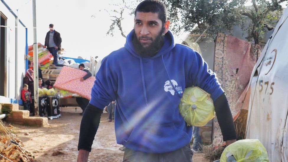 Tauqir Sharif, lavora come operatore umanitario in Siria dal 2012.