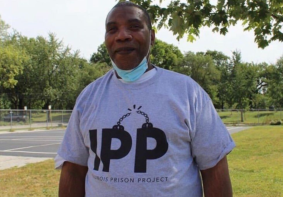 Renaldo Hudson in an Illinois Prison Project t-shirt