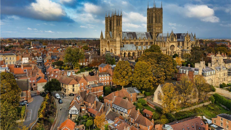 City of Lincoln Council offers pay increase despite budget fears BBC News