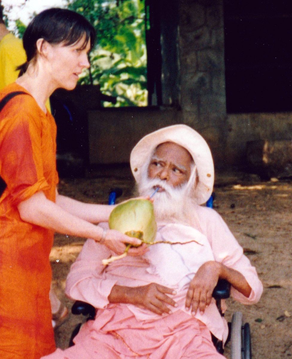 Julie Salter with Vishnudevananda