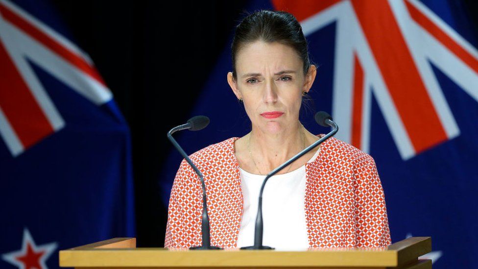 Covid: New Zealand PM Ardern cancels wedding amid Omicron wave - BBC News