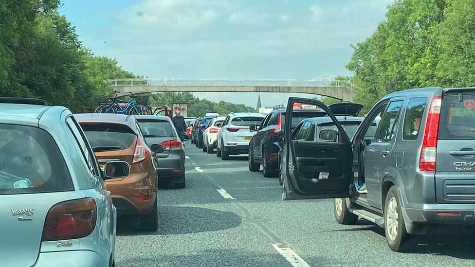 M6 Closed: Motorists Stuck In Long Delays After Lorry Fire - BBC News