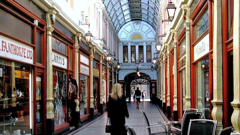 Hull Prospect Shopping Centre food outlets plans submitted - BBC News