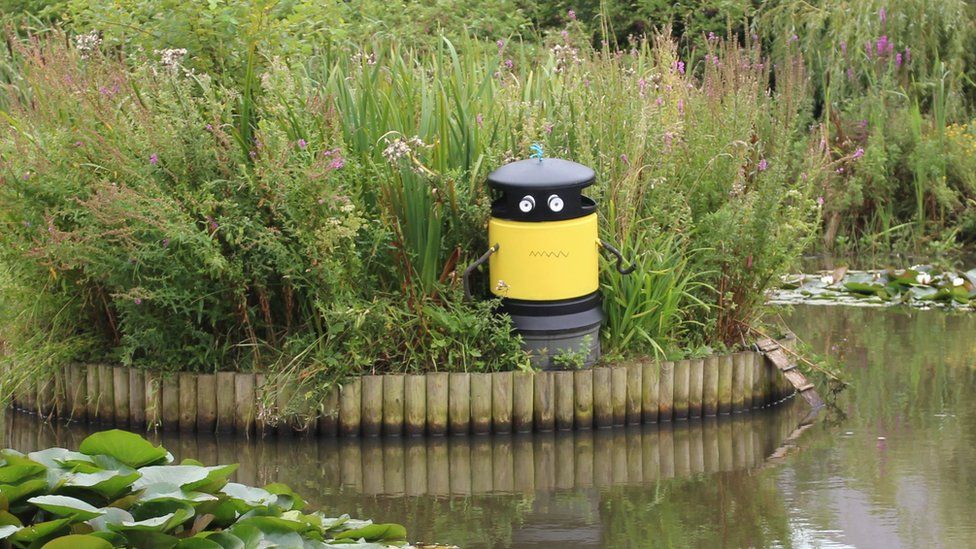 Rubbish Minions 'Creative vandalism' behind Peacehaven 'Binions' BBC
