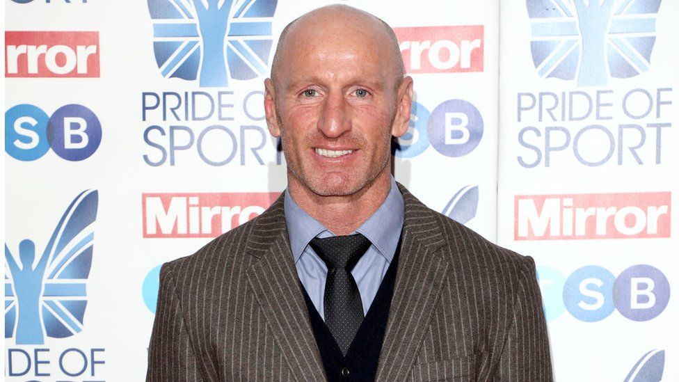 Pride of Sports Awards: Gareth Thomas in tears as parents surprise him ...