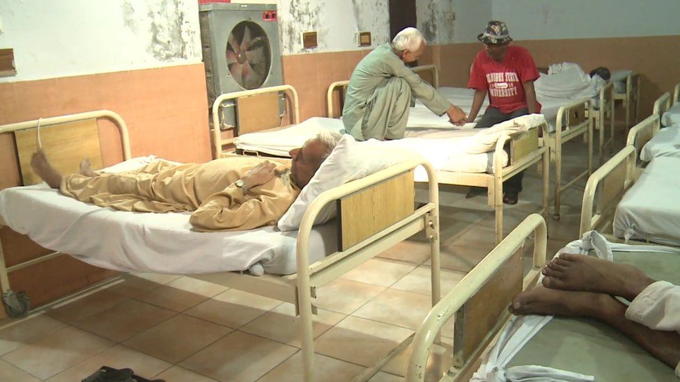 Why Pakistan's poor seek mental health cure at shrine BBC News