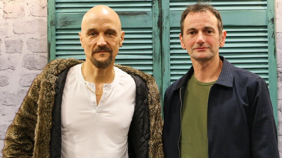 Tim Booth y Jim Glennie en James