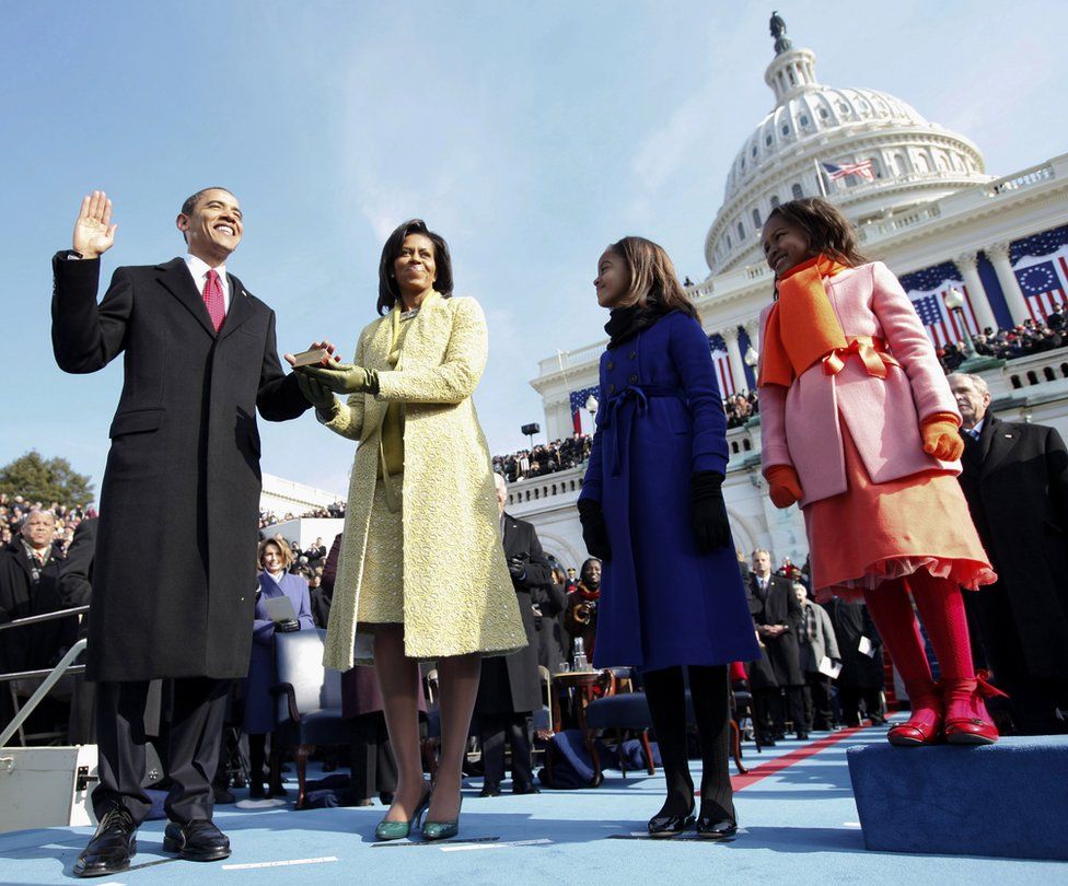 Malia and Sasha at Barack Obama's inauguration ceremony