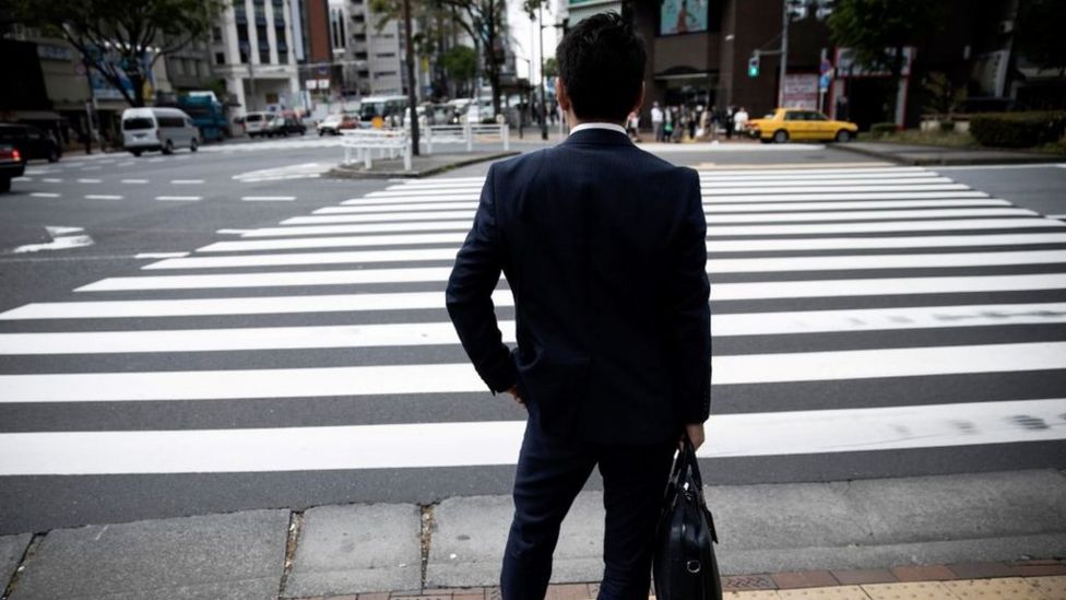 EU and Japan reach free trade deal - BBC News