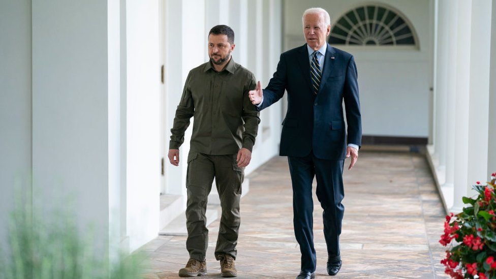 US President Joe Biden and Ukrainian President Volodymyr Zelensky