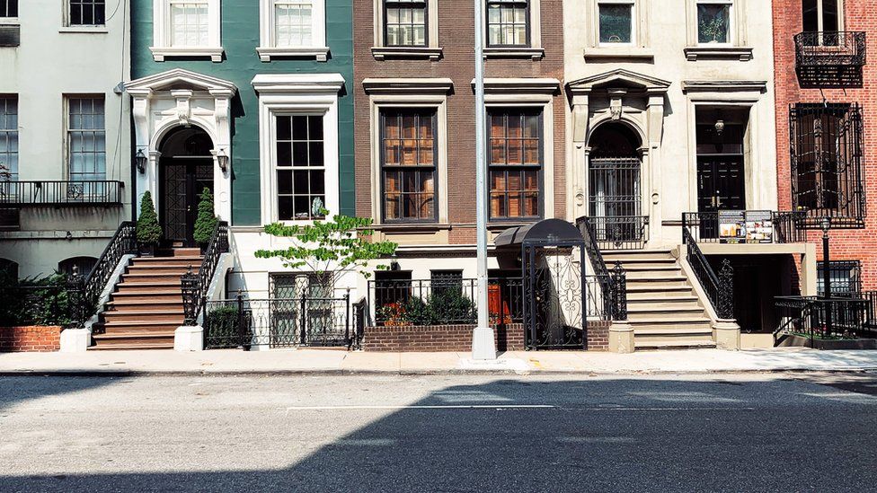 Brownstone frontages in the US