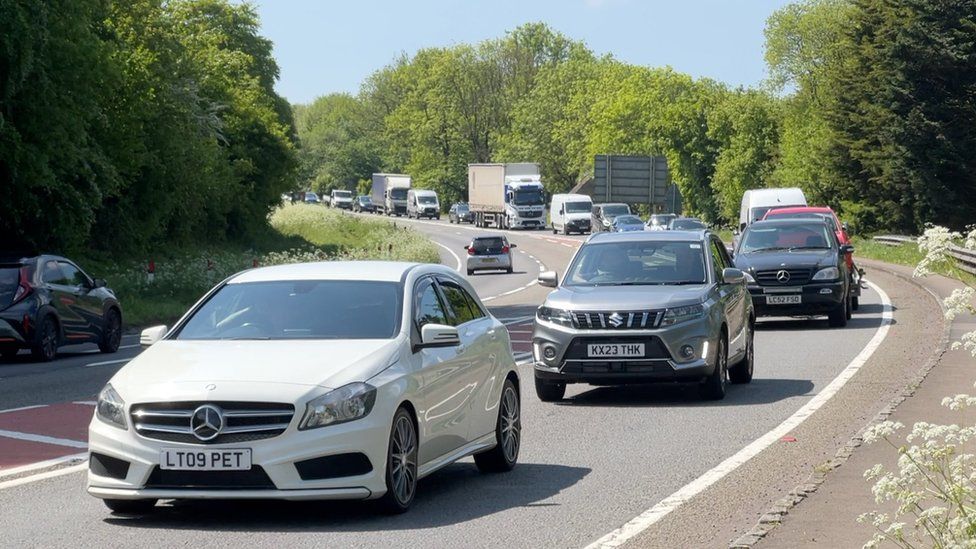 Traffic on the A417 through Gloucestershire