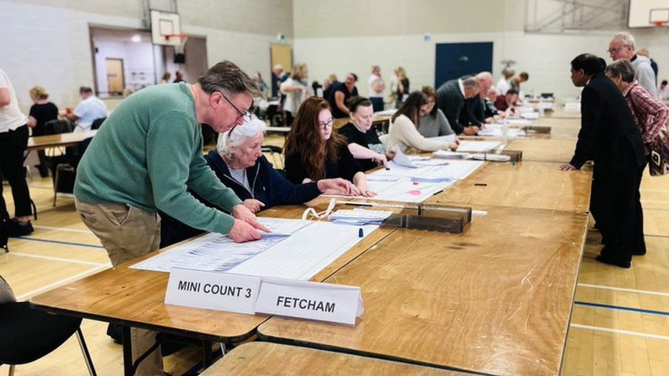 Mole Valley election count