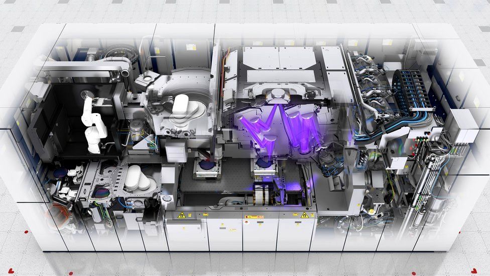 The TWINSCAN NXE:3400B will support EUV volume production at the 7 and 5 nm nodes.