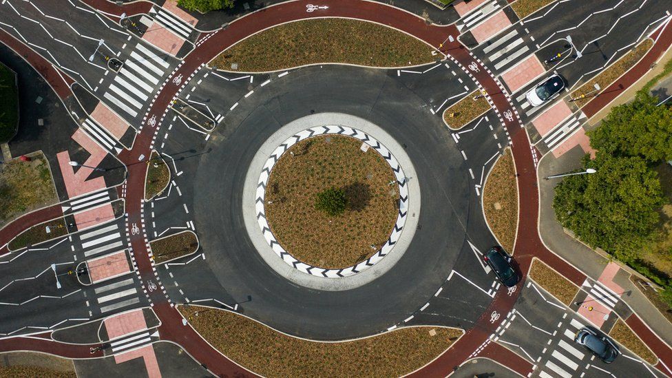 Dutch-style roundabout
