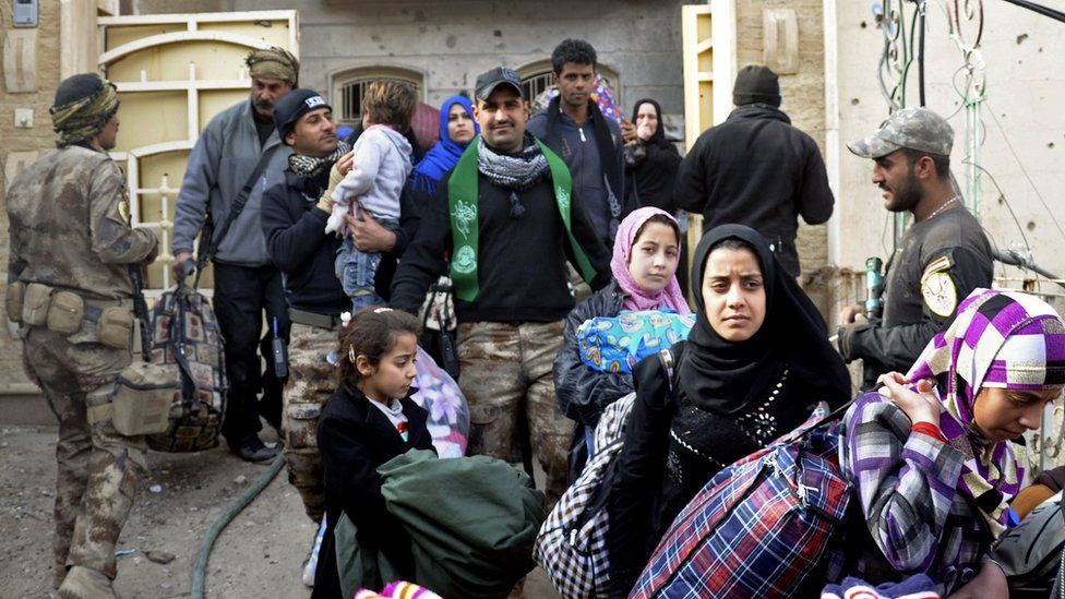 Ramadi Series of IS counterattacks target Iraqi forces BBC News