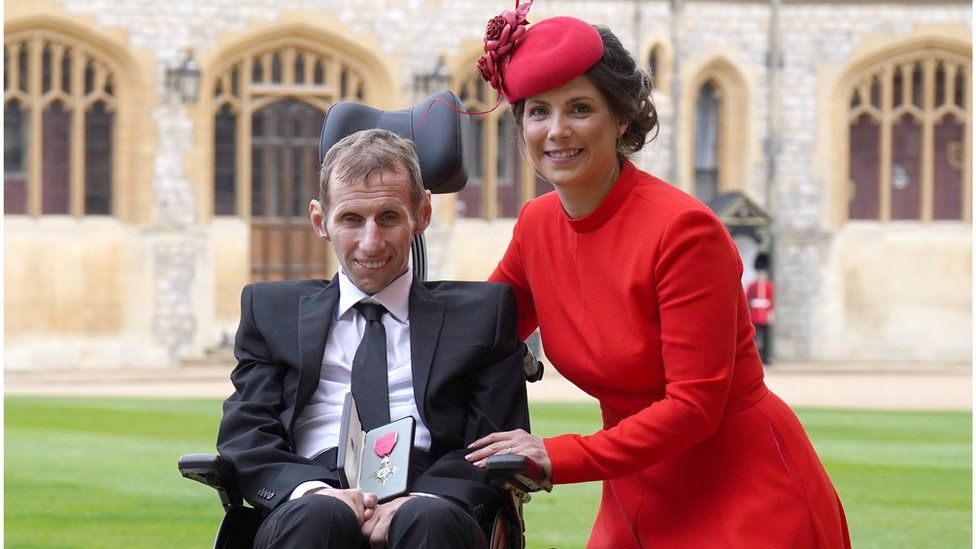 Rob Burrow with wife Lindsey after he was made an MBE during an investiture ceremony at Windsor Castle on 5 April, 2022