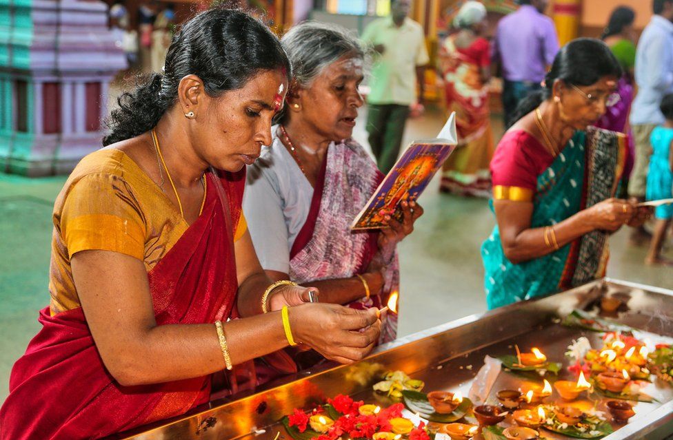 Sri Lanka to ban Hindu animal sacrifice - BBC News