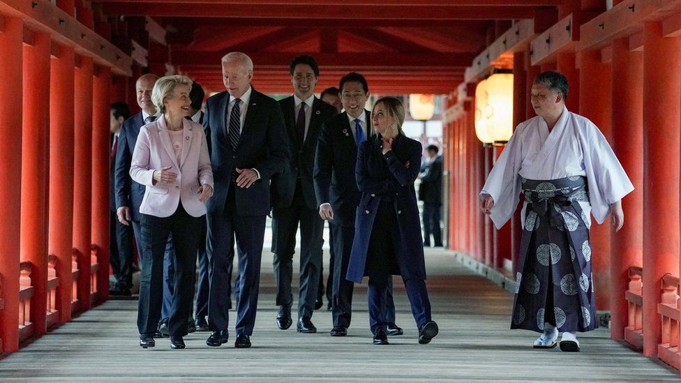 जापान में G7 शिखर सम्मेलन में शामिल होंगे जेलेंस्की- Zelensky to attend G7 summit in Japan