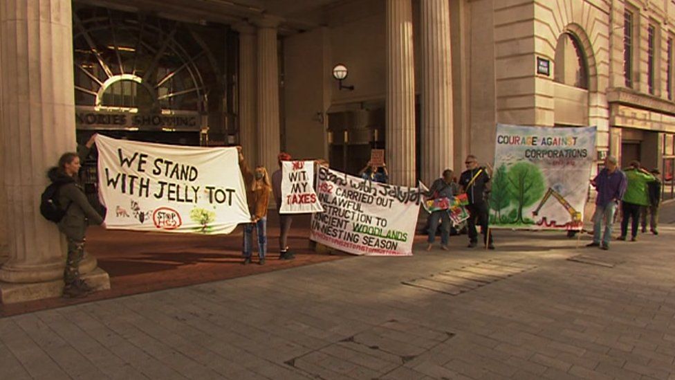 Supporters of Elliott Cuciurean outside the court