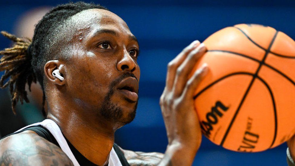 Dwight Howard warms up prior to the T1 League game between Taiwan Beer Hero Bears and Taoyuan Leopards on February 19, 2023 in Taipei, Taiwan.