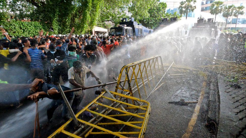 Police fire water canon at protesters in Colombo, Sri Lanka