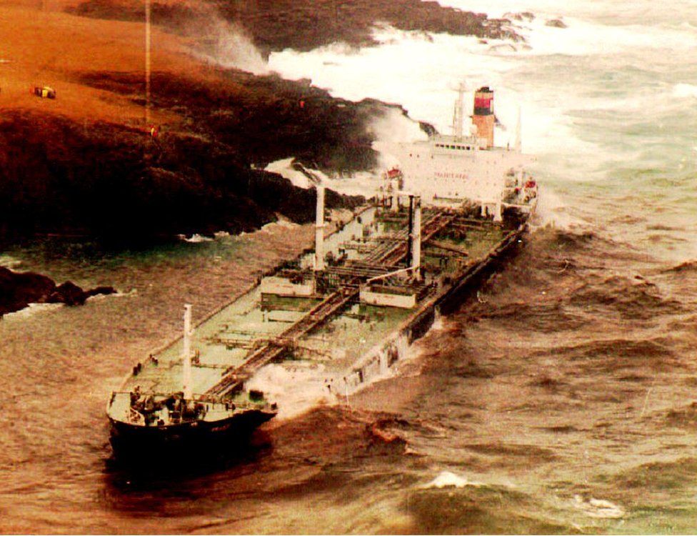 The Liberian oil tanker Braer lies on the rocks 05 January, 1993 on the Shetland Isles,