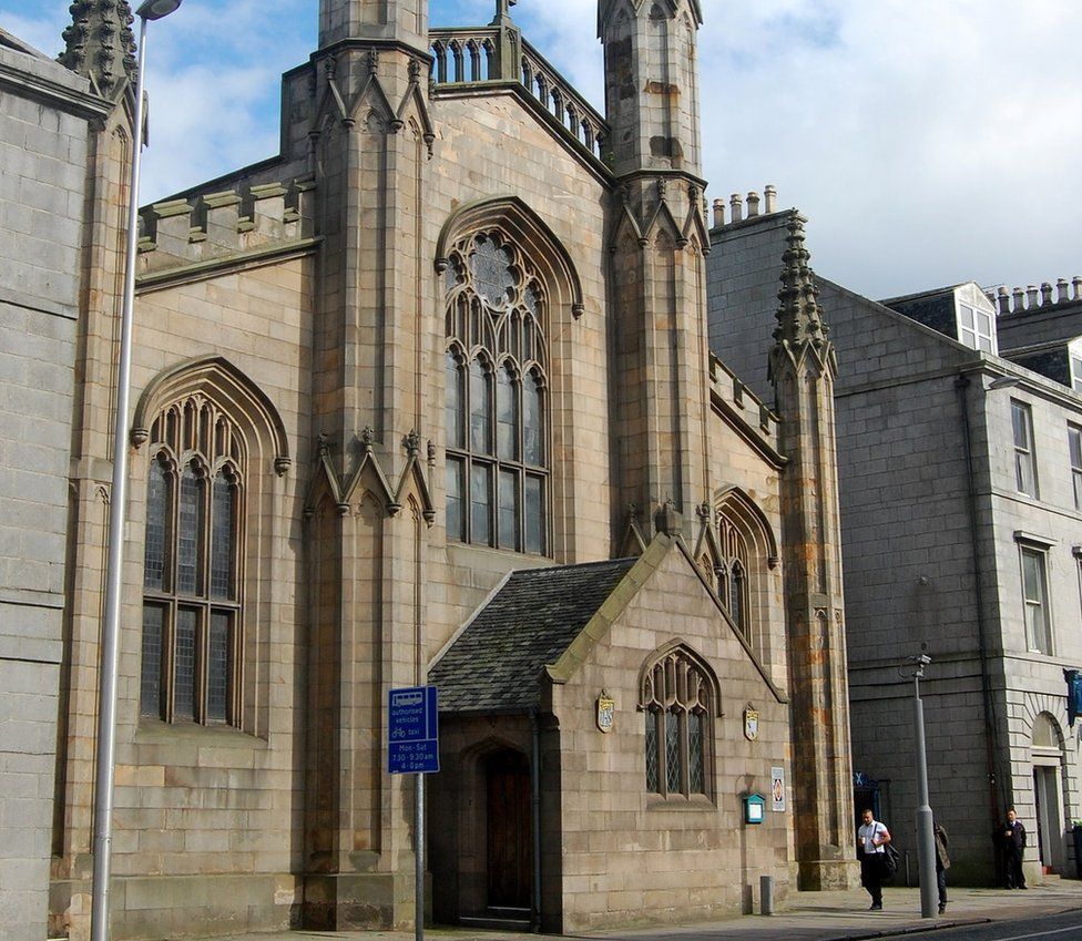 Thieves take equipment from Aberdeen cathedral - BBC News