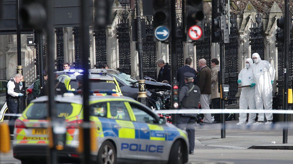 Crashed car after Westminster attack